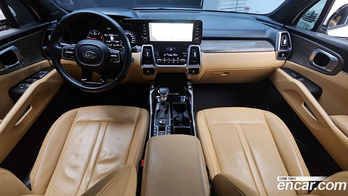 Kia Sorento — фото 10