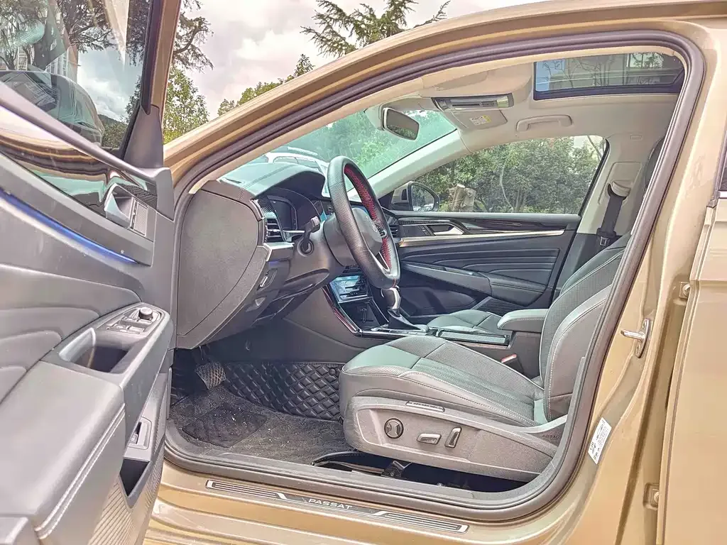 Volkswagen Passat 2022 из CN, фото 10