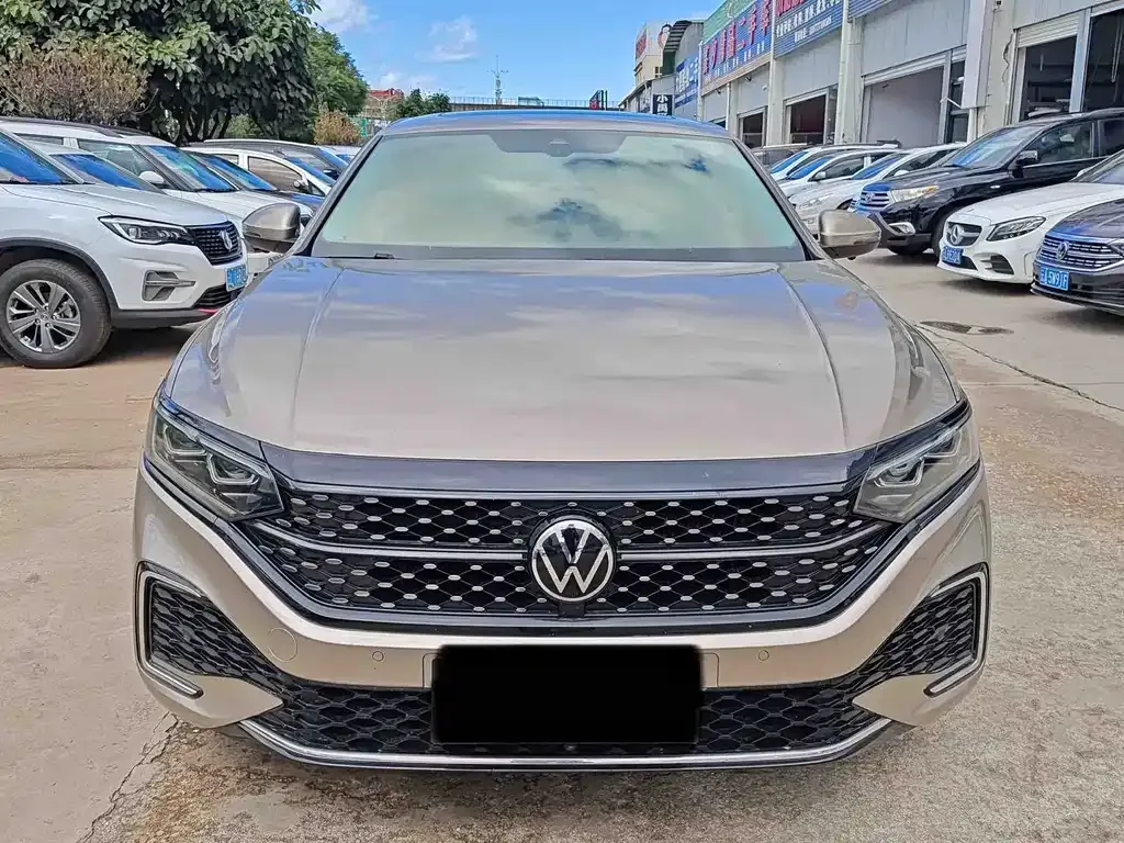 Volkswagen Passat 2022 из CN, фото 2
