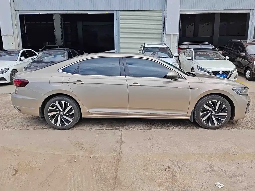 Volkswagen Passat 2022 из CN, фото 5