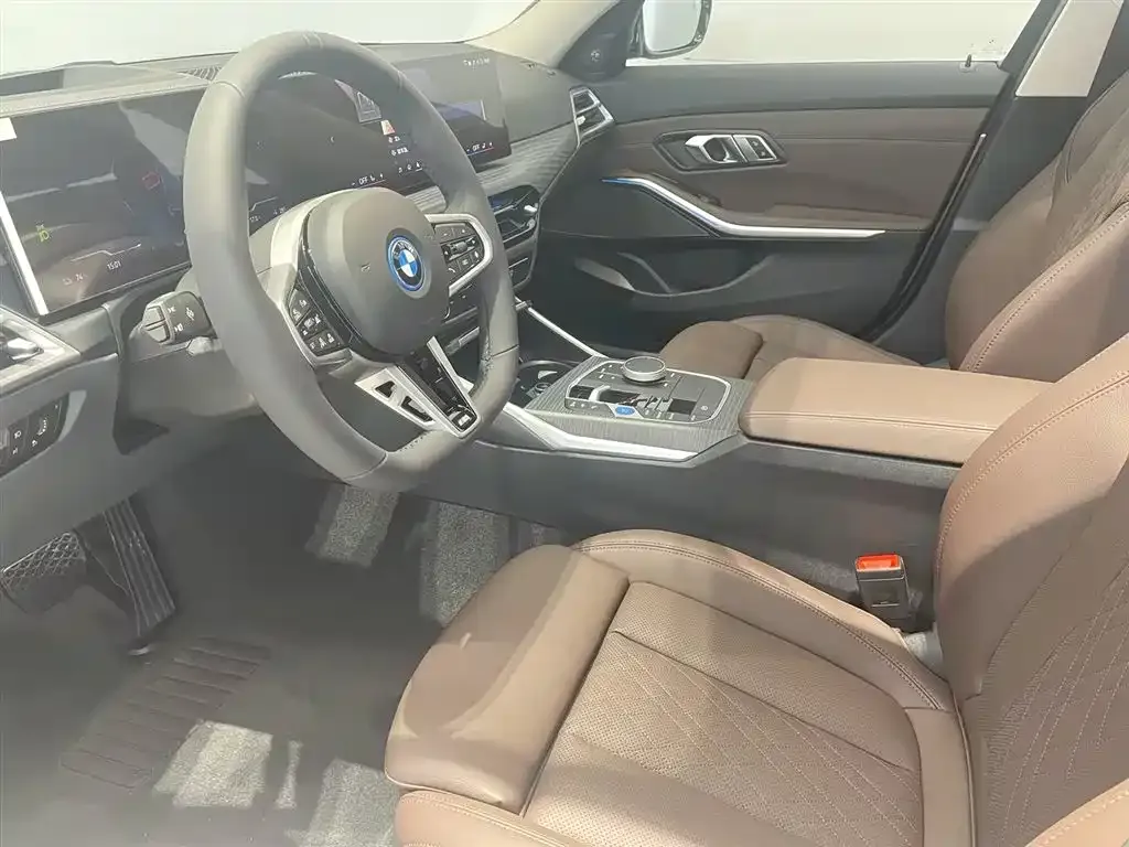 BMW i3 — фото 7