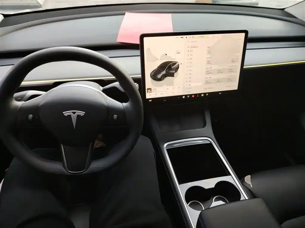 Tesla Model Y 2024 из CN, фото 2