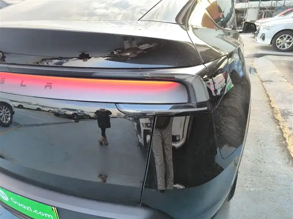 Tesla Model Y 2025 из CN, фото 2