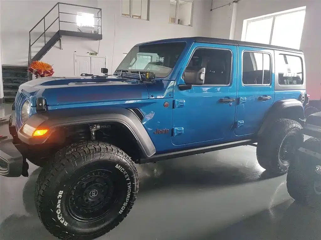 Jeep Wrangler 2023 из CN, фото 7