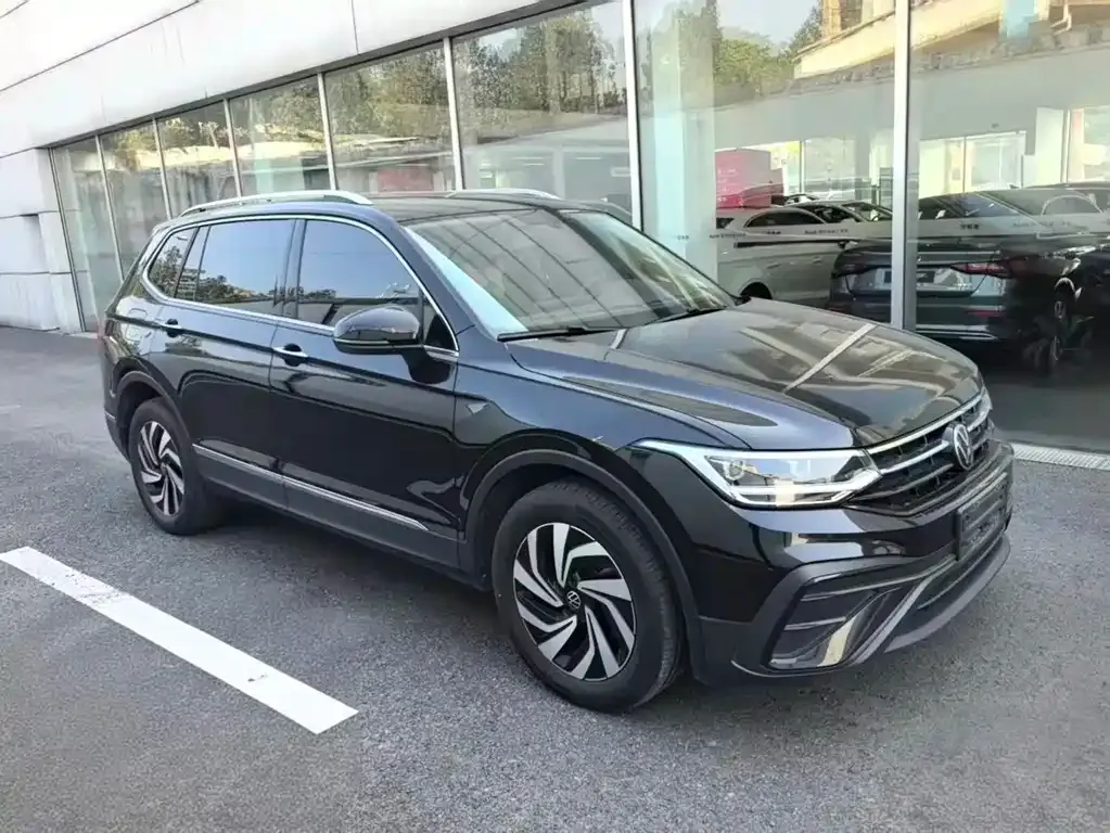 Volkswagen Tiguan L 2024 из CN, фото 4