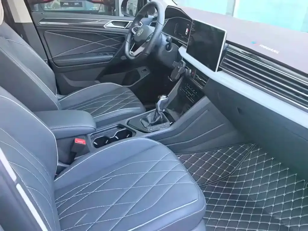 Volkswagen Tiguan L 2024 из CN, фото 8