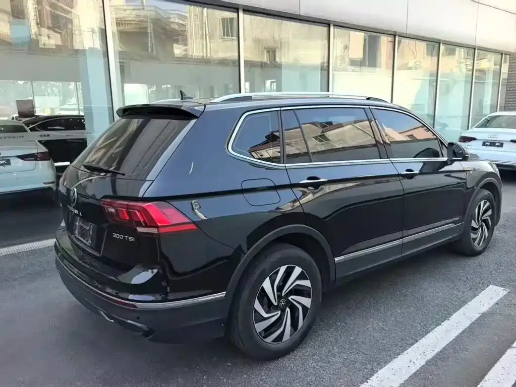 Volkswagen Tiguan L 2024 из CN, фото 5