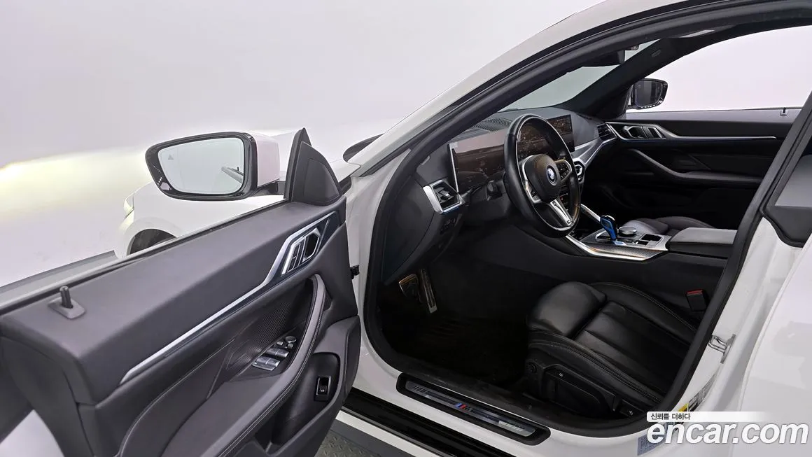 BMW i4 — фото 10