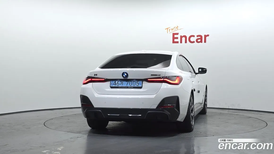 BMW i4 — фото 3