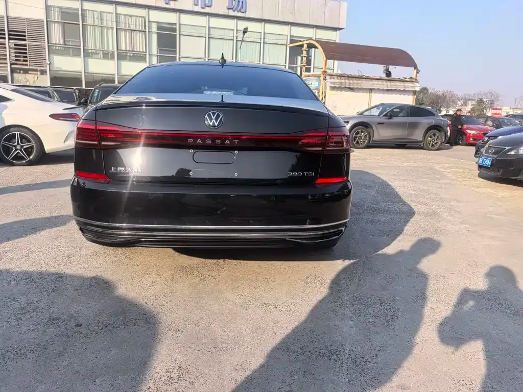 Volkswagen Passat 2024 из CN, фото 8
