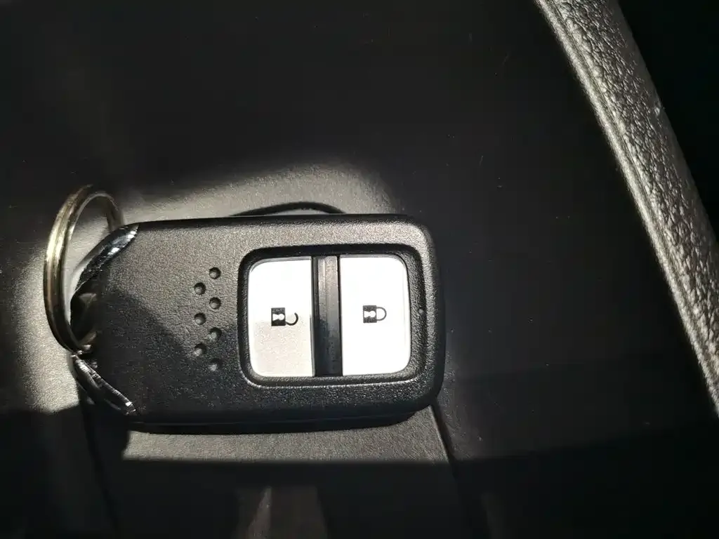 Honda Fit — фото 8