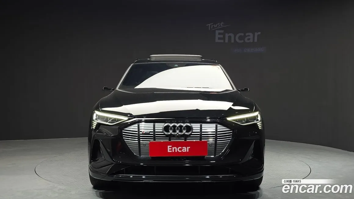 Audi e-tron 2022 из KR, фото 3