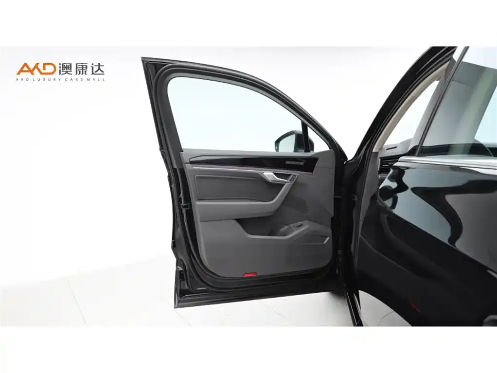Volkswagen Touareg 2023 из CN, фото 3