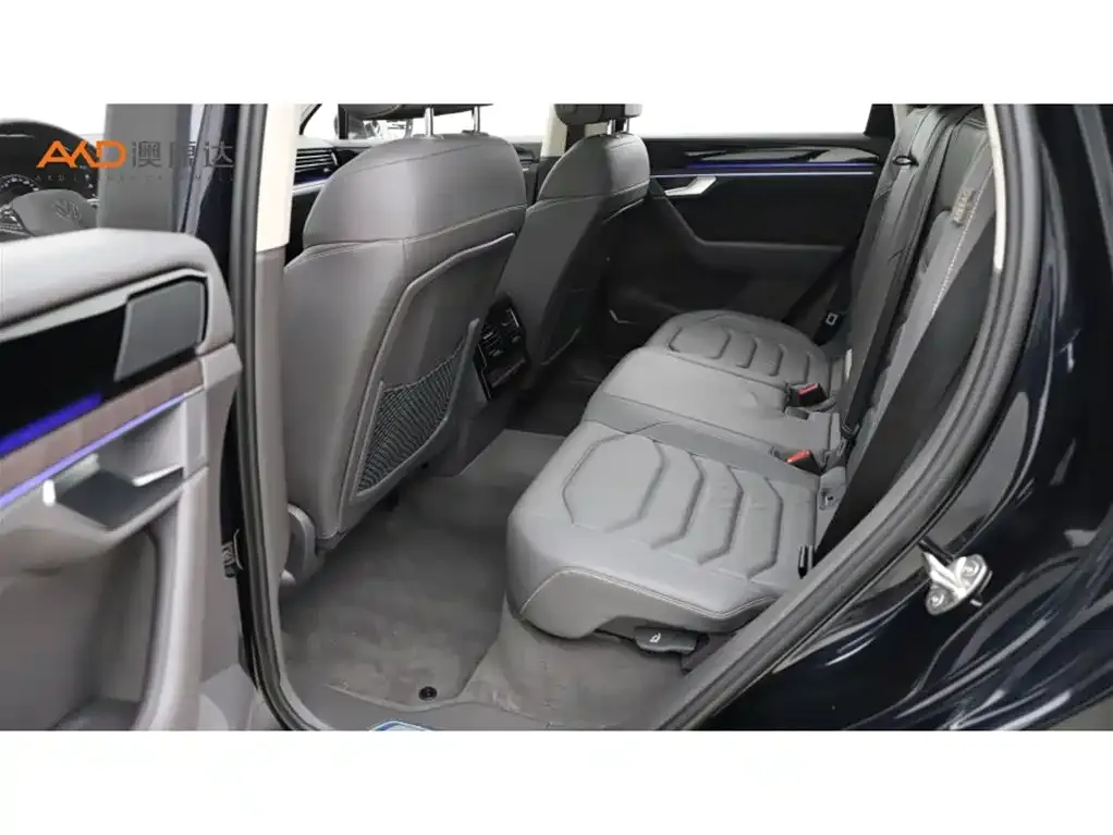 Volkswagen Touareg 2023 из CN, фото 4