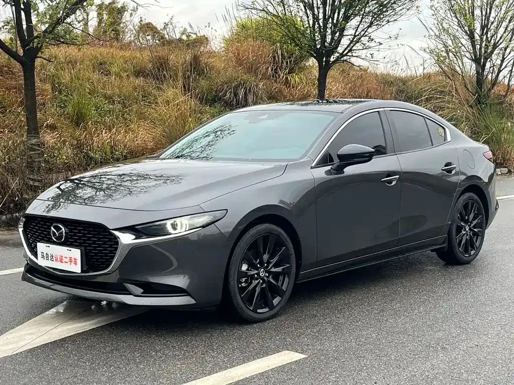 Mazda 3 Axela — фото 1