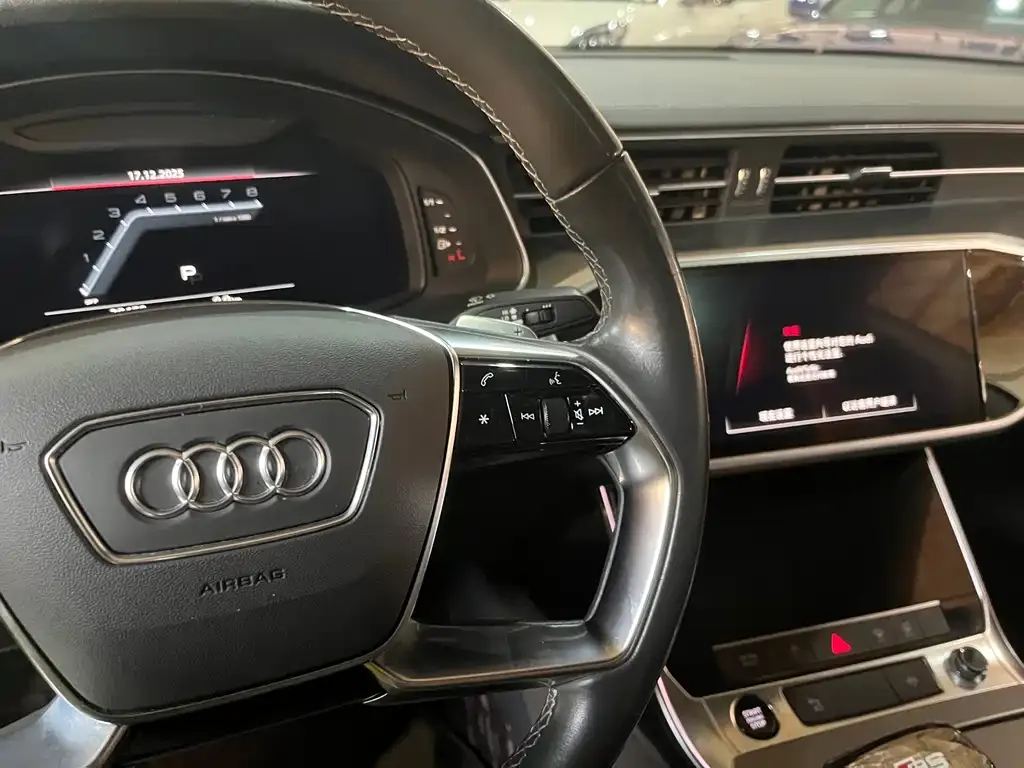 Audi A7L 2024 из CN, фото 7
