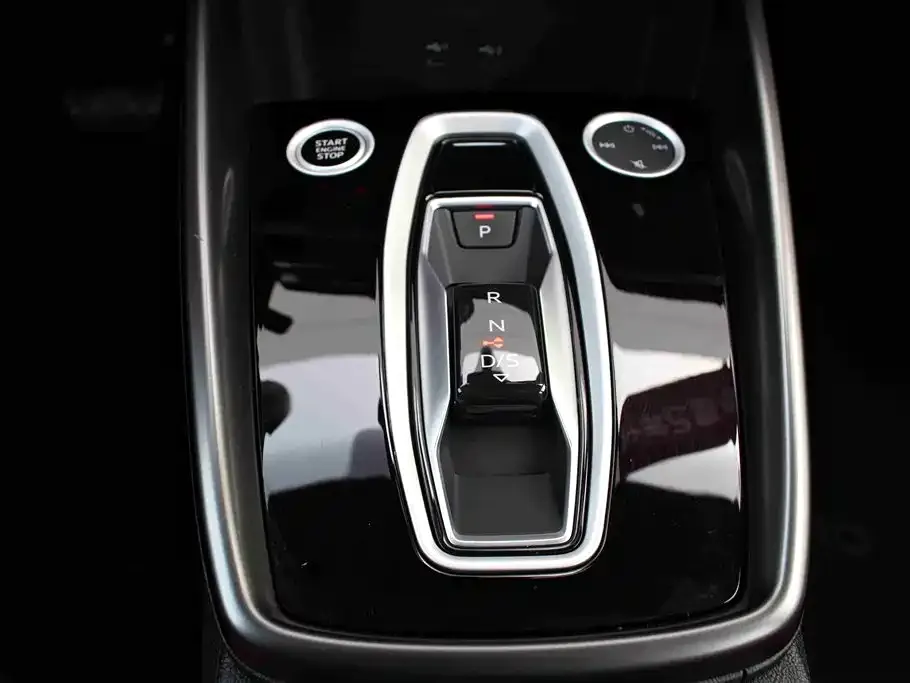 Audi A3 2024 из CN, фото 10