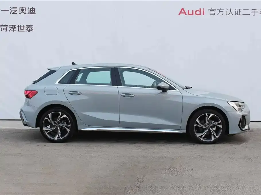 Audi A3 2024 из CN, фото 2