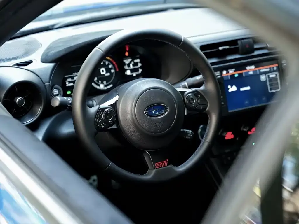 Subaru BRZ 2023 из CN, фото 4