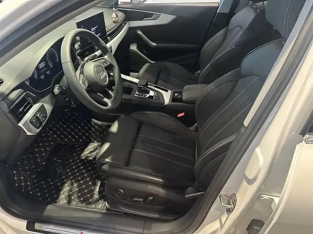 Audi A4L 2023 из CN, фото 10