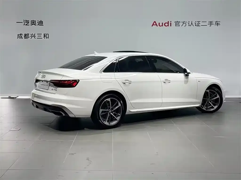 Audi A4L 2023 из CN, фото 4