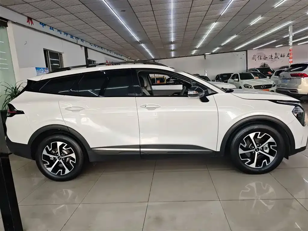 Kia Sportage 2024 из CN, фото 8