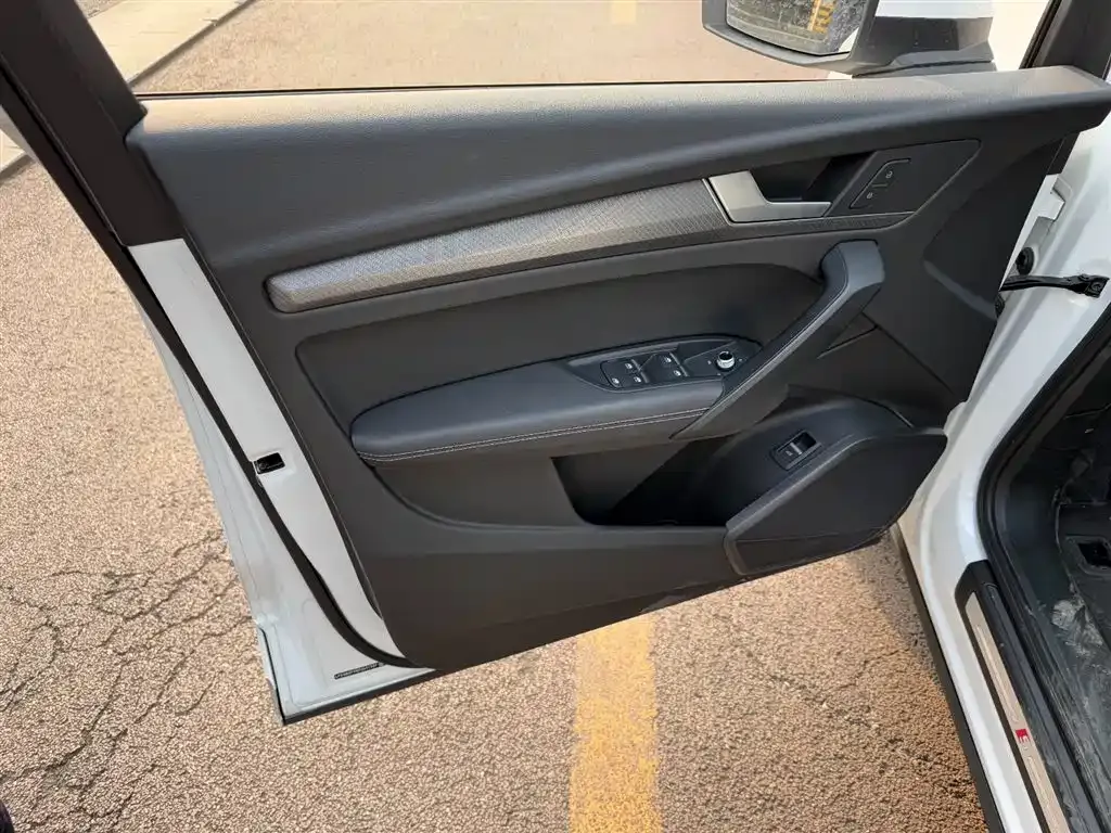 Audi Q5L 2023 из CN, фото 6
