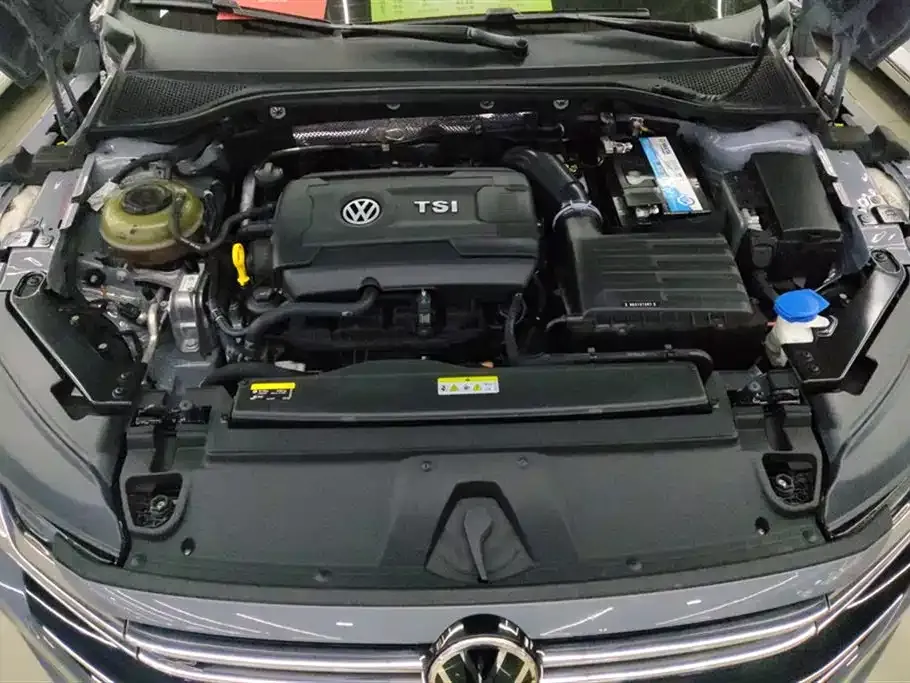 Volkswagen CC 2023 из CN, фото 9