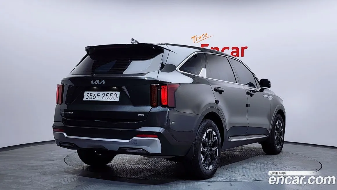 Kia Sorento — фото 6