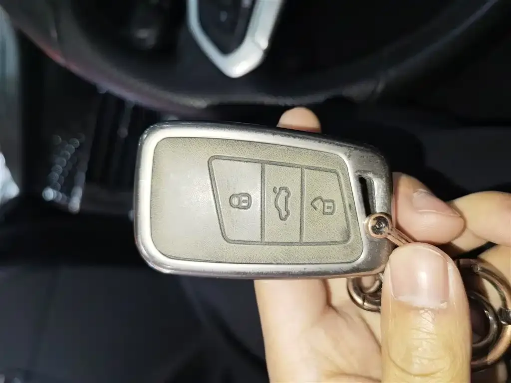 Volkswagen Passat 2022 из CN, фото 2