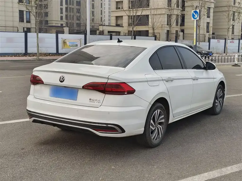 Volkswagen Bora 2024 из CN, фото 6