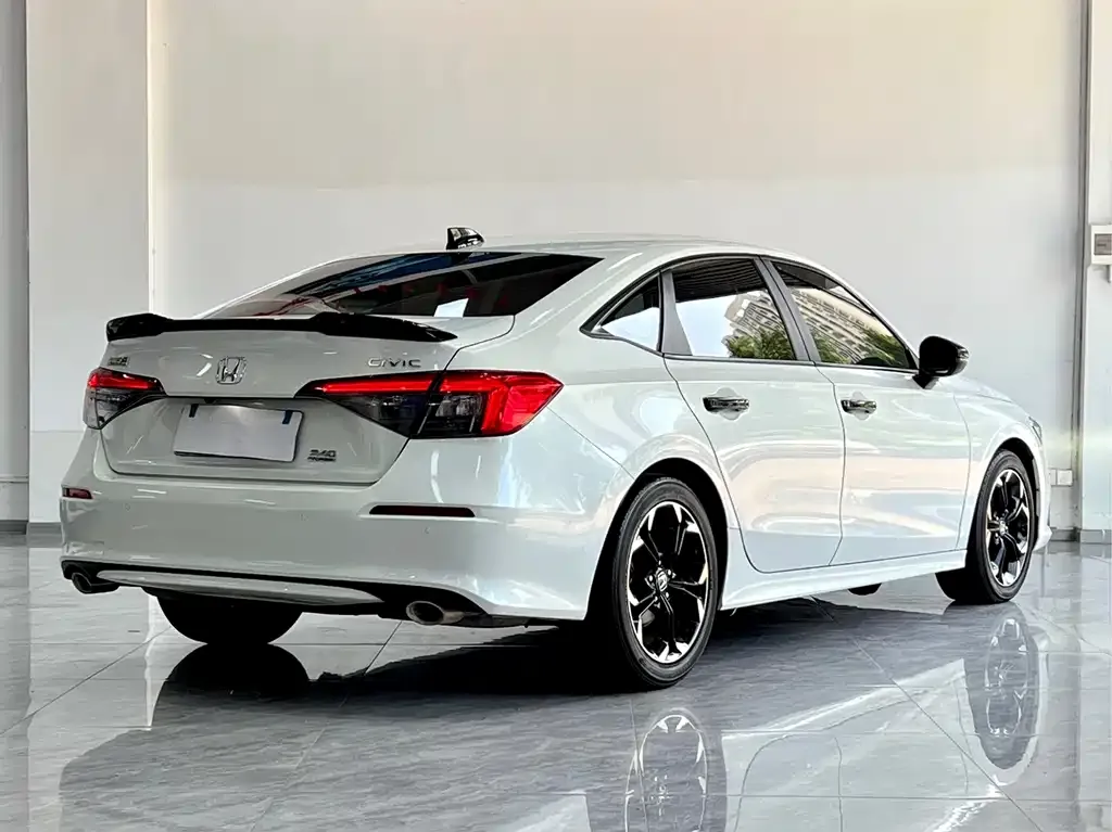 Honda Civic — фото 9
