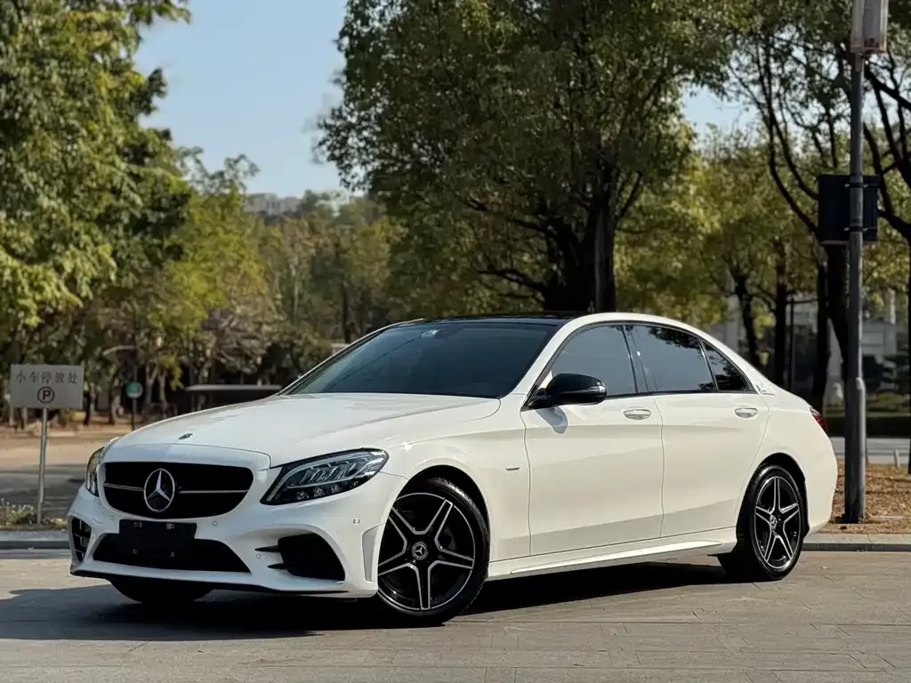 Mercedes-Benz C-Class — фото 1