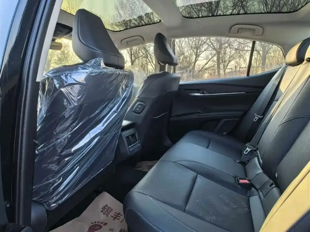 Toyota Camry 2025 из CN, фото 8