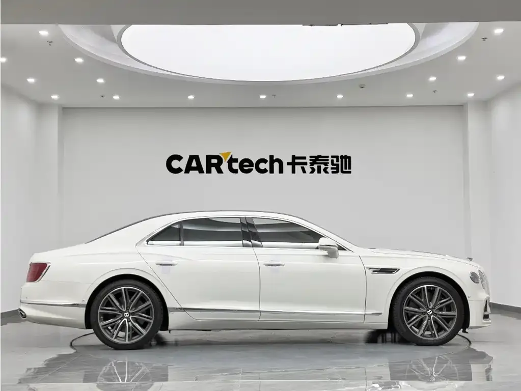 Bentley Flying Spur — фото 2