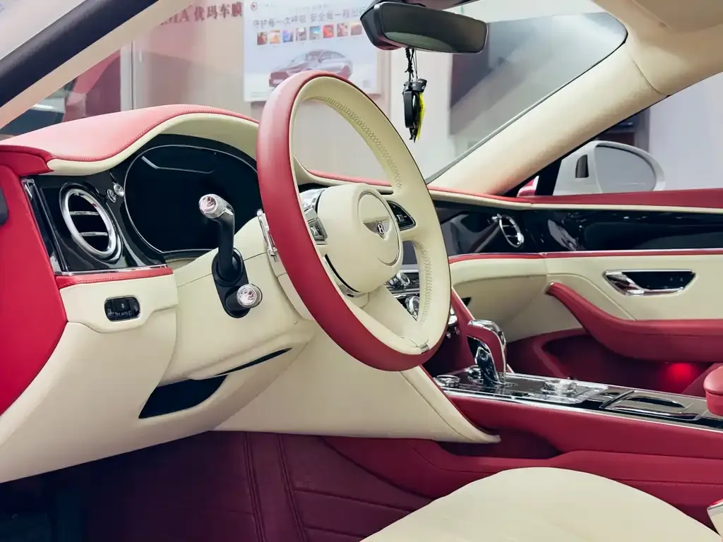 Bentley Flying Spur — фото 9