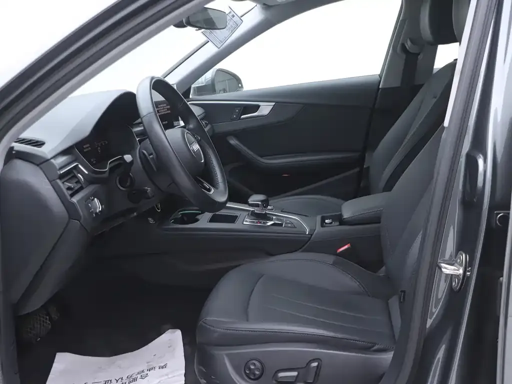Audi A4L 2023 из CN, фото 7