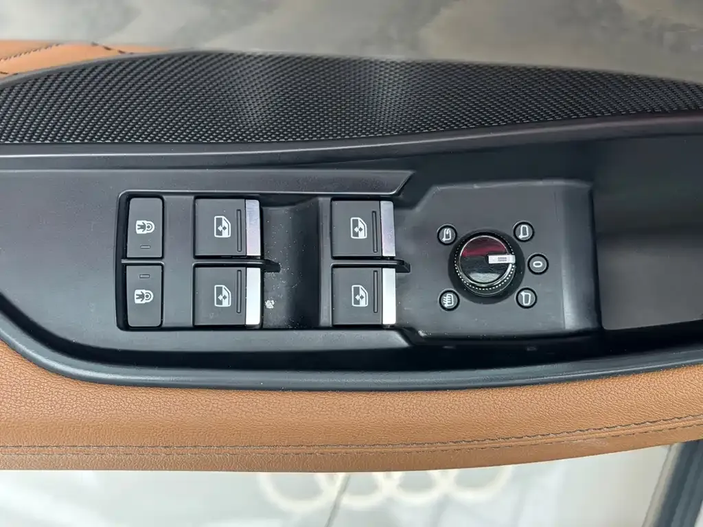 Audi Q6 2023 из CN, фото 4