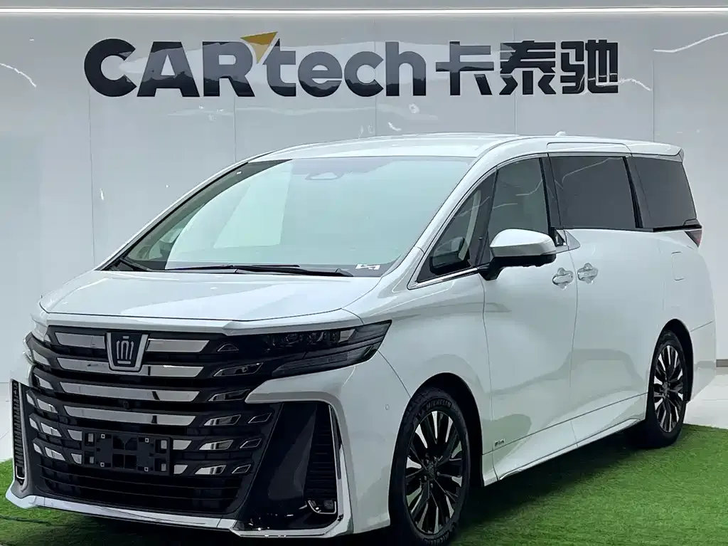 Toyota Vellfire 2024 из CN, фото 1