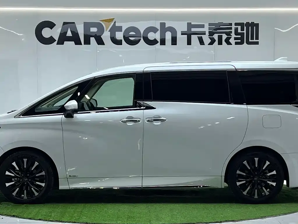 Toyota Vellfire 2024 из CN, фото 5