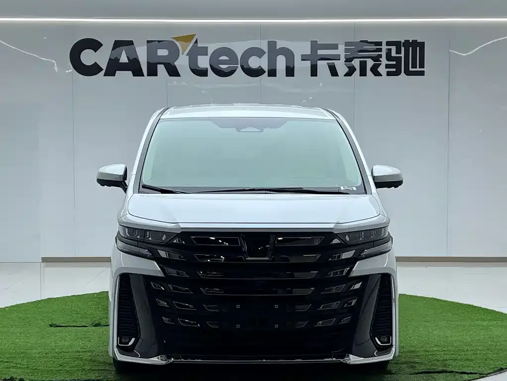 Toyota Vellfire 2024 из CN, фото 2