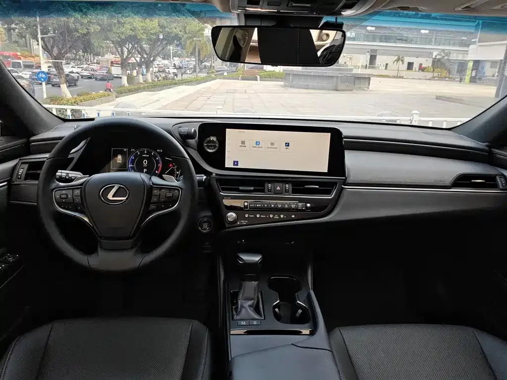Lexus ES 2023 из CN, фото 5