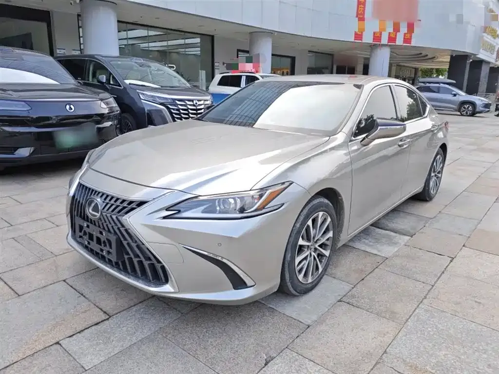 Lexus ES 2023 из CN, фото 2