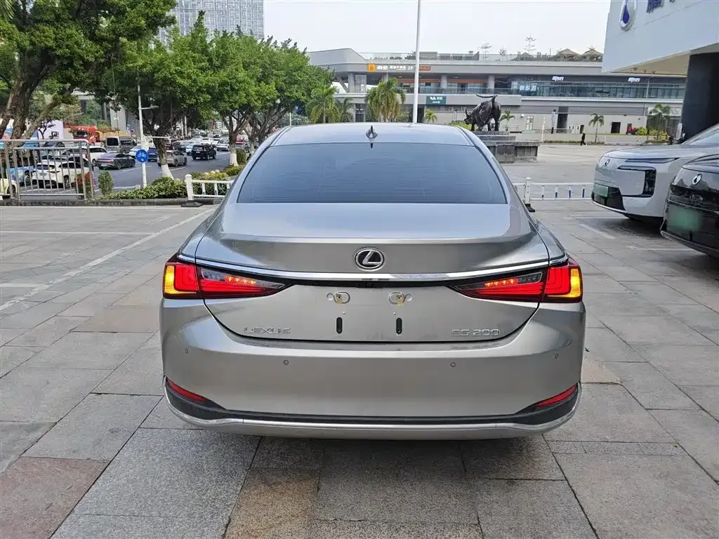 Lexus ES 2023 из CN, фото 8