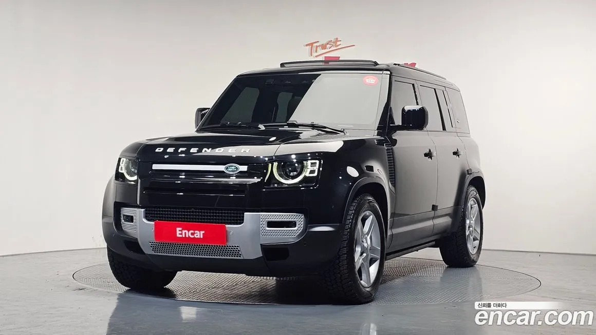 Land Rover Defender — фото 1