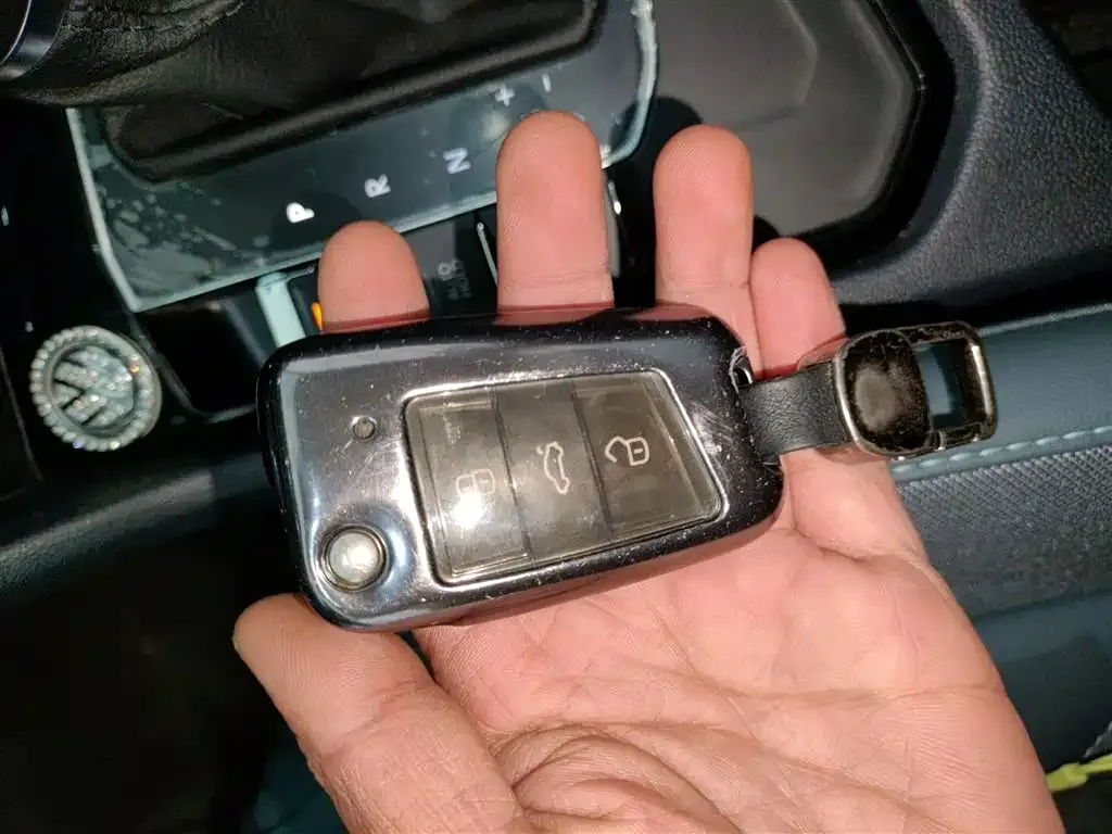 Volkswagen Tharu — фото 4