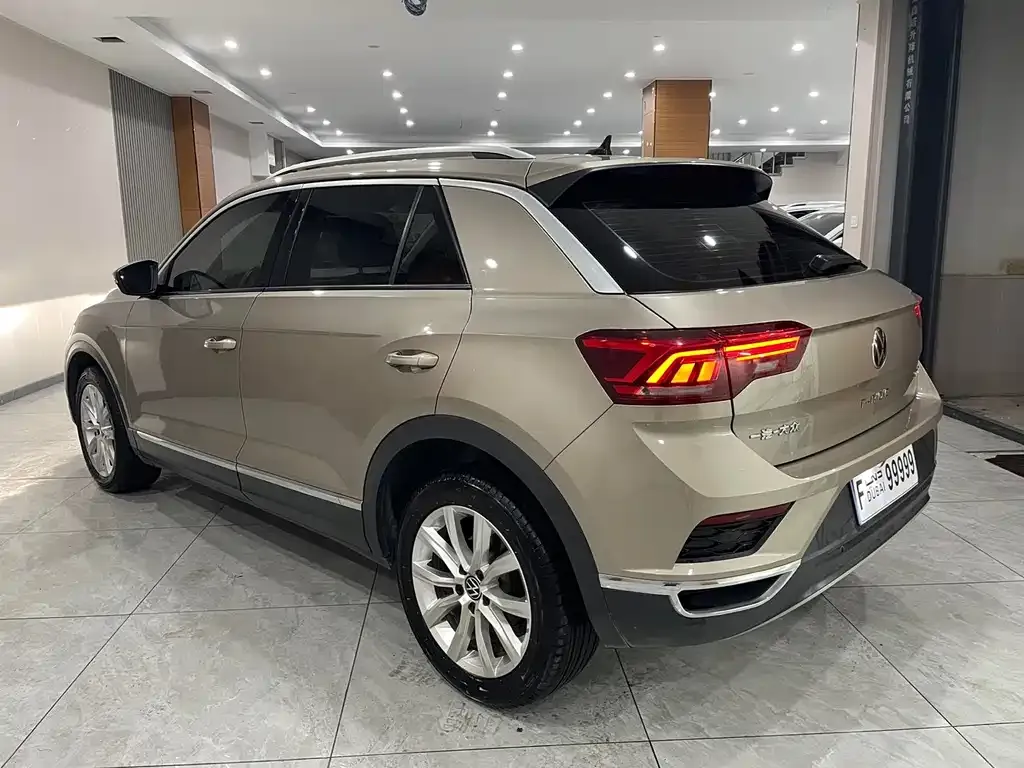 Volkswagen T-Roc 2021 из CN, фото 4