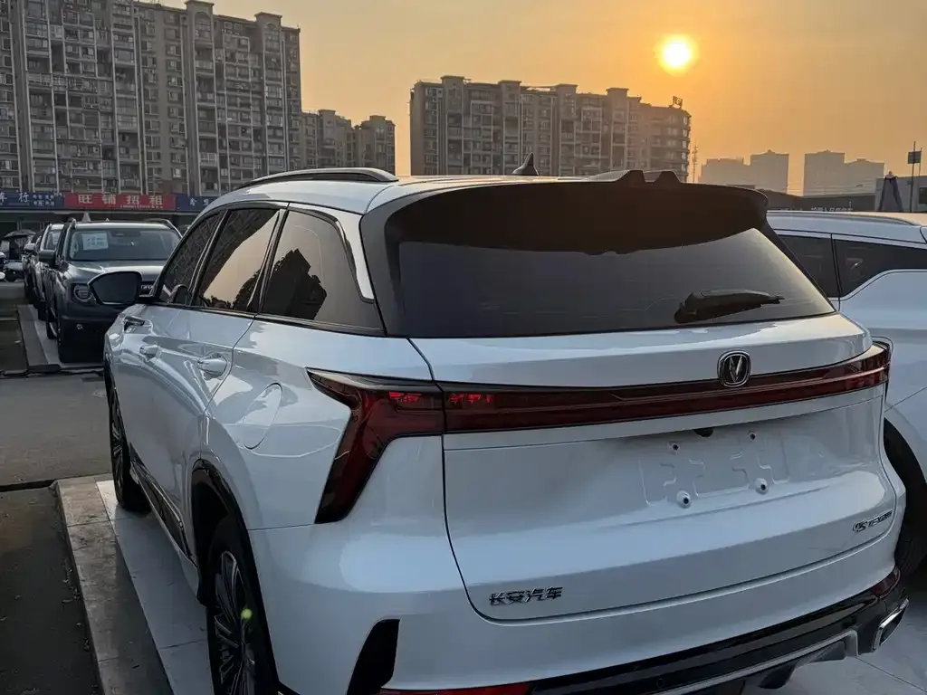 Changan CS75PLUS — фото 8