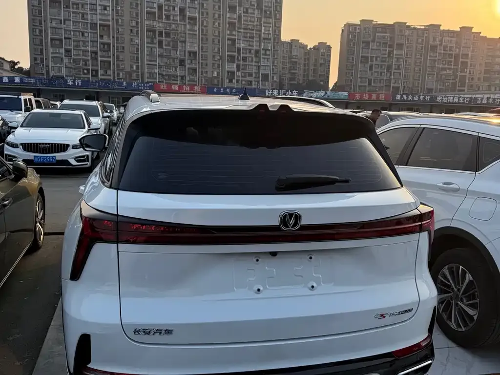 Changan CS75PLUS — фото 9