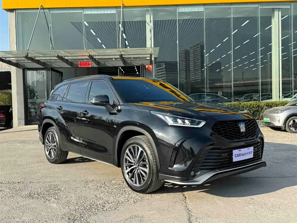 Toyota Crown Kluger 2024 из CN, фото 6